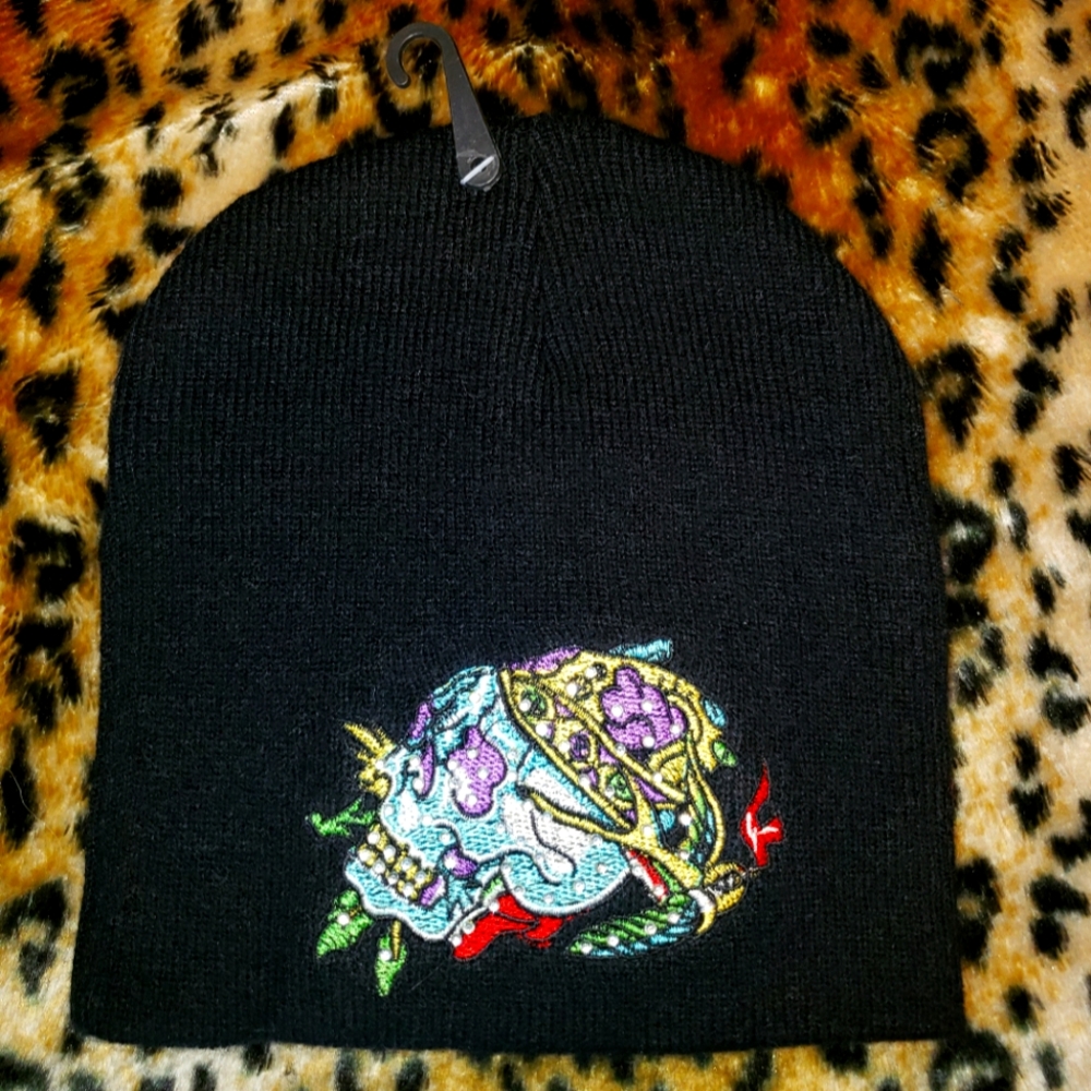 RHINESTONE EMBROIDERED KING SKULL ED HARDY STYLE HOT TOPIC.  O/S NWOT
